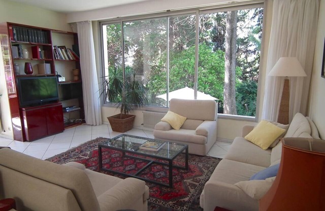 Family villa 300m from the sea and the city