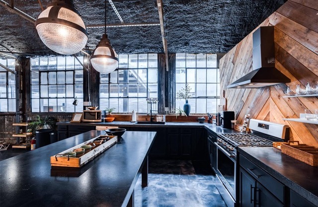 Famous CNBC's CashPad - Luxe Warehouse in Downtown Dallas