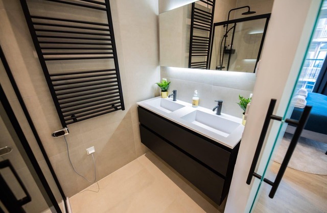 Fancy 1 Bedroom Apartment 51m2 -SS177F-