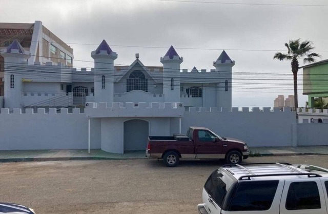 Fancy- Family Castle