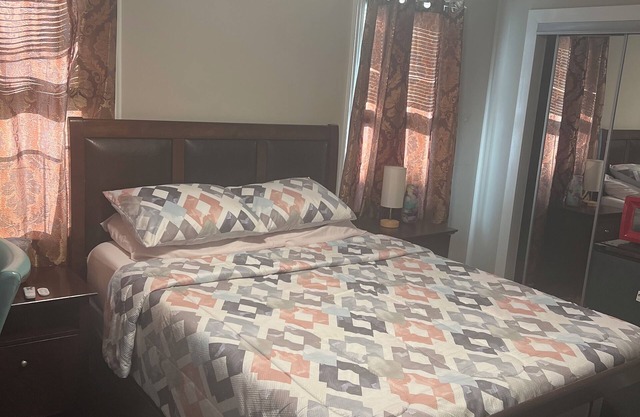 Fantastic 1-bedroom with AC in charming Irvington