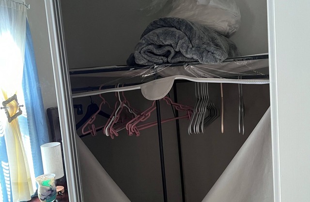 Fantastic 2-bedroom house with AC in charming Irvington