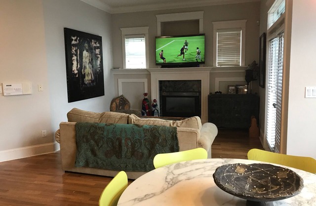 Fantastic Dunbar family home close to UBC, St. Georges and Jericho beach