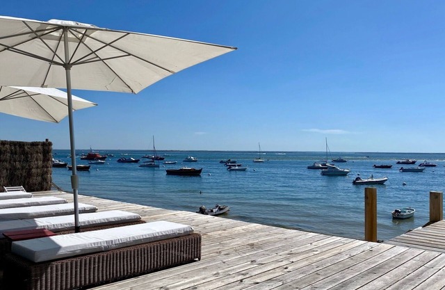 Fantastic villa and separate chalet with bay view, beach and deck + footbridge