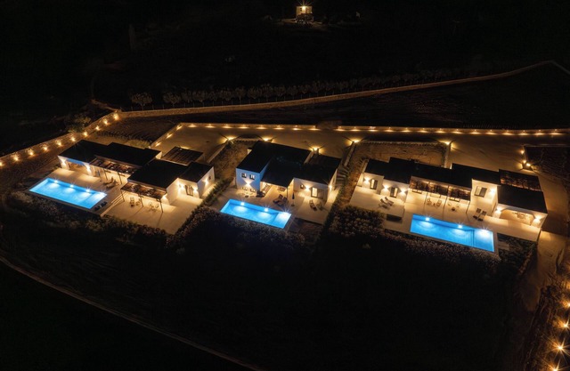 Faragas Hill Oasis Villa