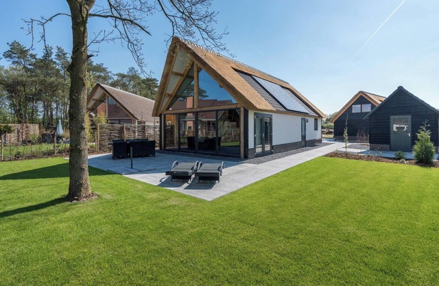 Farm Lodge 670 - Three Bedroom Resort, Sleeps 6