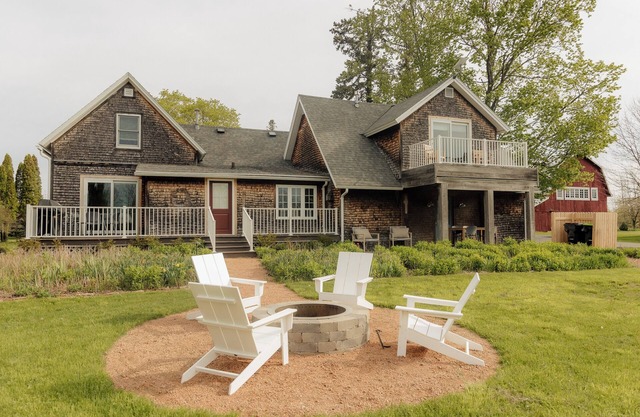 Farmhouse at Loma Cottages