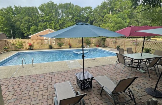 Farmhouse by the beach with a pool!