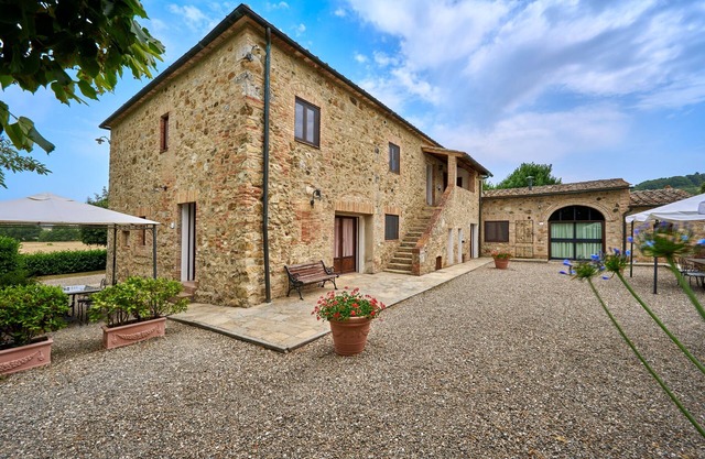 Farmhouse Il Canneto apt. Moon near Siena and San Gimignano