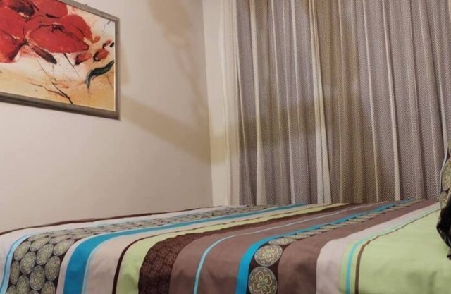 Fascinayting City View Family Frendly Well Furnished 3 bdr 1 living room