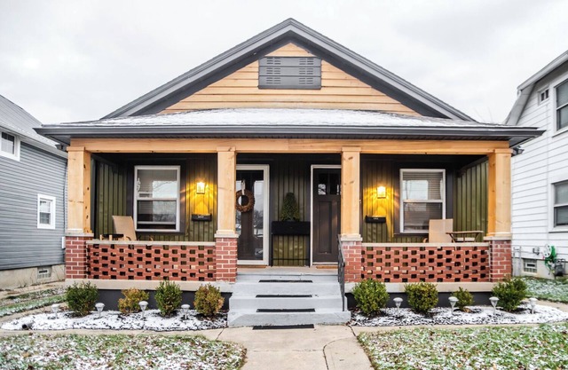 FauverSuite- Both units in duplex!
