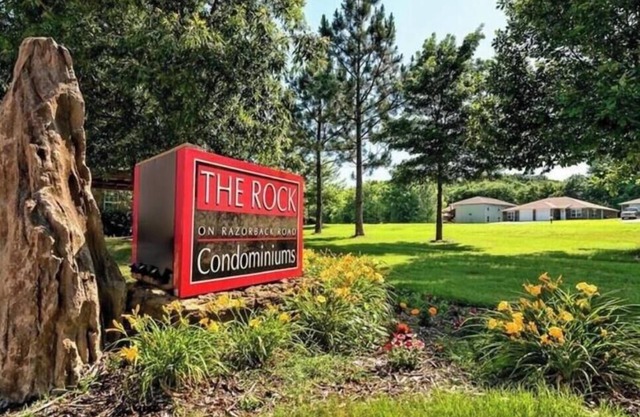 Fayetteville Fun -Modern Condo Near University of Arkansas