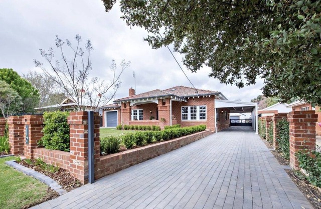 Federation Cottage South Dubbo - close to everything, fully equiped