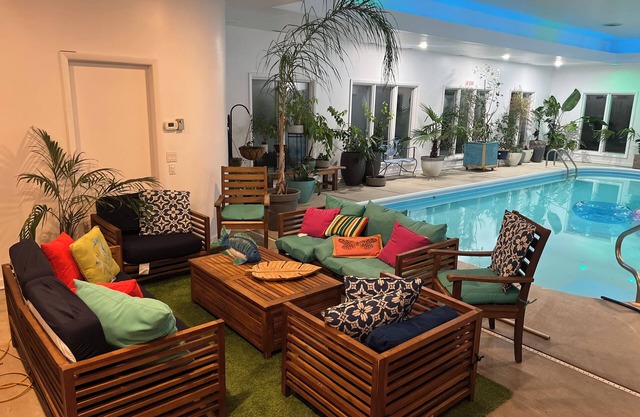 Feels like you are on vacation. Comfortable cozy! Like a breath of fresh air.