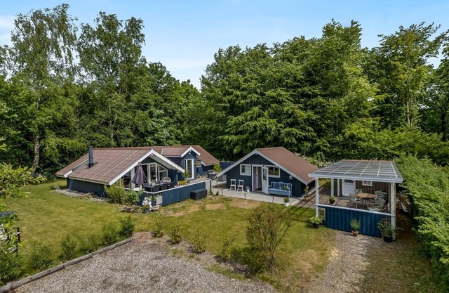 "Fenna" - 30km from the sea by Interhome