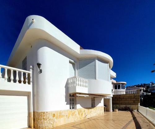 Ferienhaus El Musgo mit Meerblick und Pool