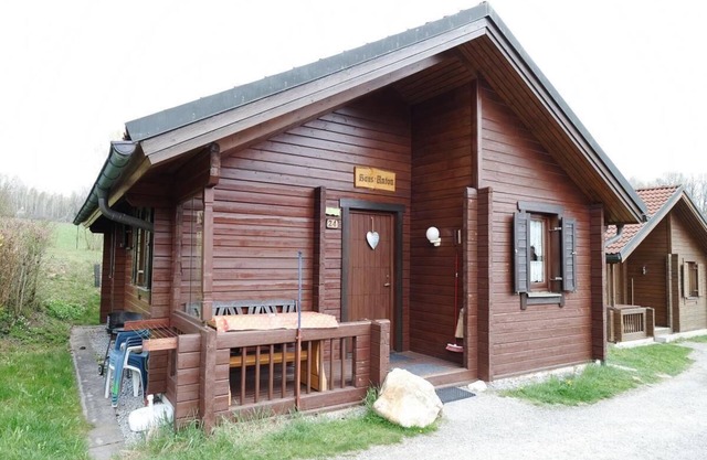 Ferienhaus Jägerpark Viechtach 24, indoor pool, Wi-Fi and energy costs included