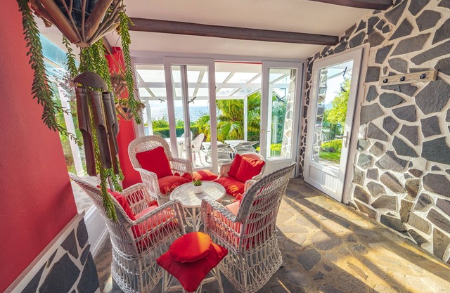 Ferienhaus mit Meerblick und Garten