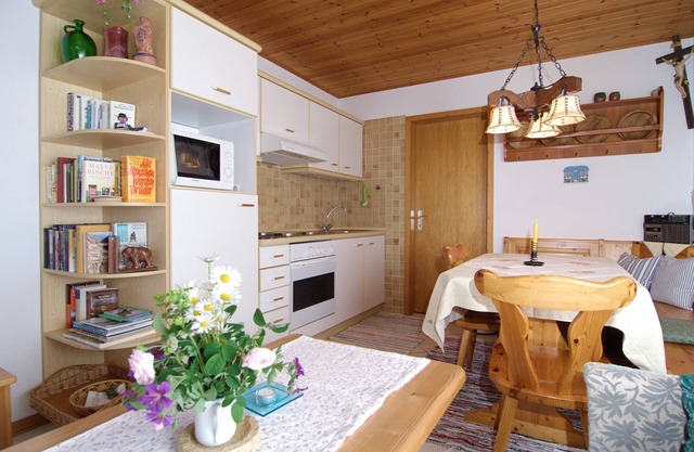 Ferienwohnung 1 für 1-2 Personen, 50 qm, 1 Schlafzimmer, 1 Wohnküche und Südterrasse