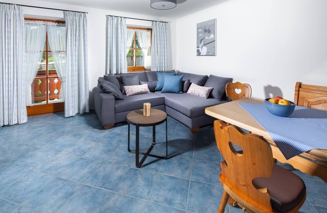Ferienwohnung 2 bis 2 Personen, 52 qm, Obergeschoss, 1 separates Schlafzimmer, Balkon