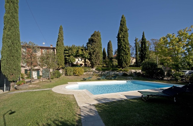 Few reasons way you should choose to spend your holiday with us.