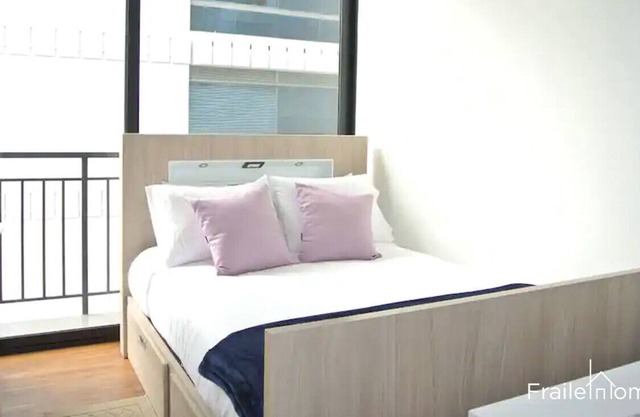 FH ~ Beautiful studio with balcony. Fully equipped