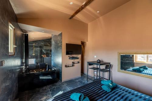 Fifty Shades Suite