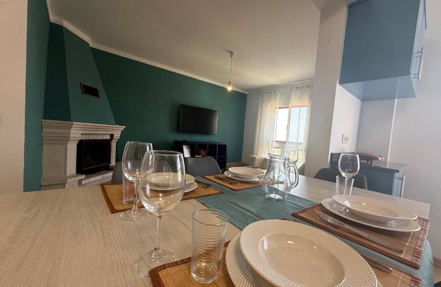 'Figueira' Apartment with Wi-Fi and Air Conditioning