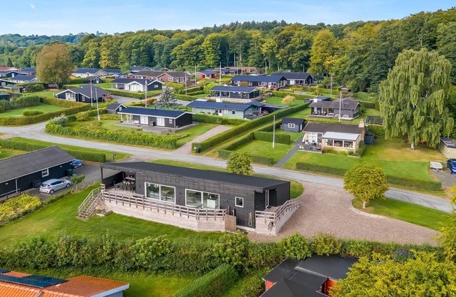 "Fin" - 150m from the sea by Interhome