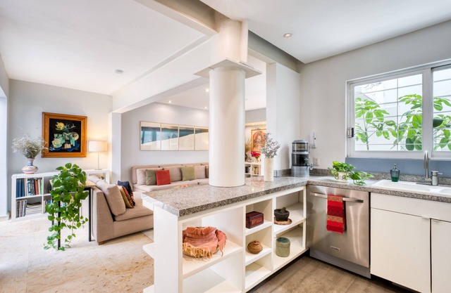 Fine Taste, Spacious, Family Friendly, 3-Bedroom Gem in the heart of Condesa