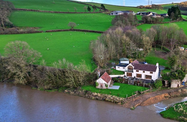 Finest Retreats | Lower Netherdowns
