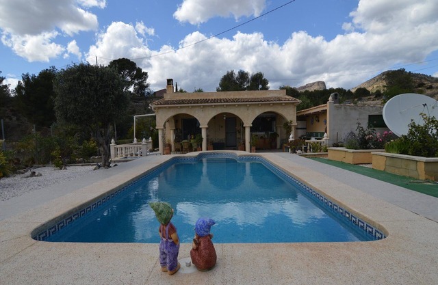 Finestrat Villa with Views