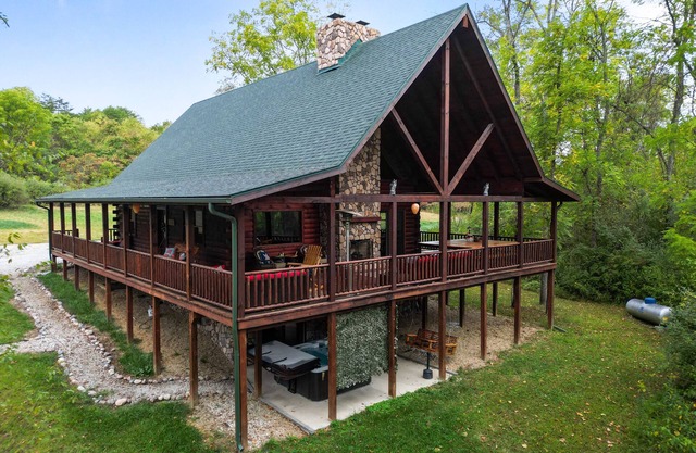 Firefly Hollow Lodge | Private Lot | Secluded