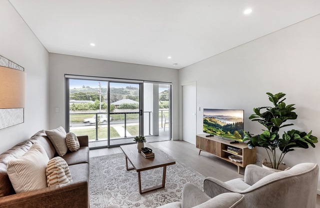 First Floor 3-Bed Stunning Unit by The Ocean