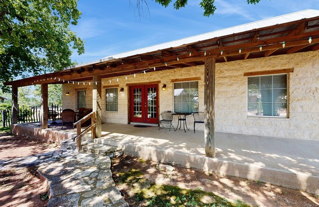 Five Dog-Friendly Suites on Hwy 290 Wine Trail