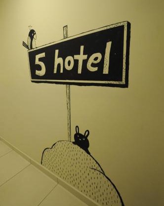 Five Hotel