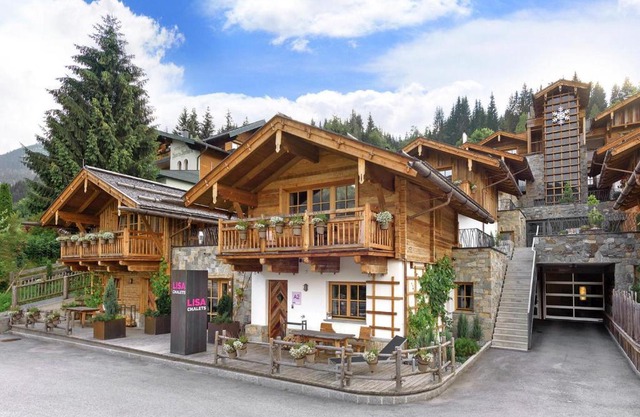 Flachau chalet with a sauna