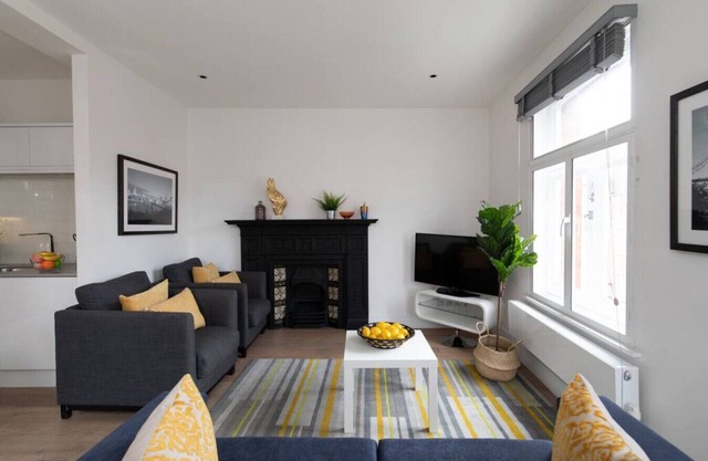 Flat 3 · home.ly – Central London West End Apartment