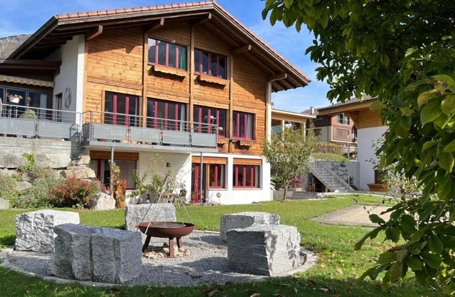 Flat "Burgblick" with mountain view