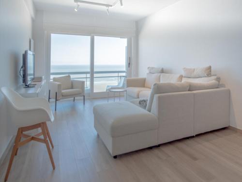 Flat in De Panne with Sea View and Dunes, cleaning included