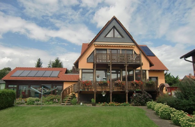 Flat with a view of the water