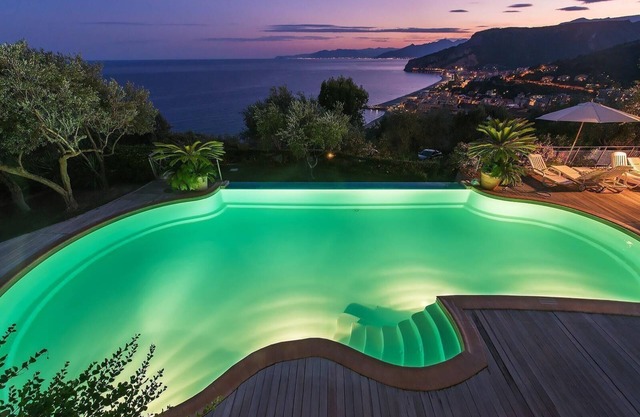 Flat with parking and panoramic view