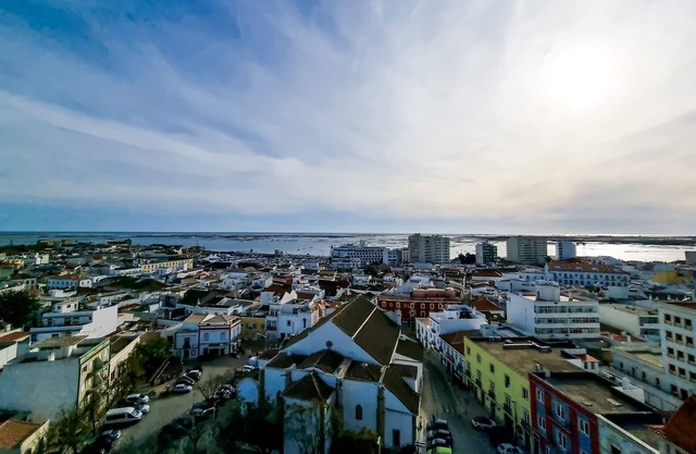 FLH Faro Family Flat with Balcony
