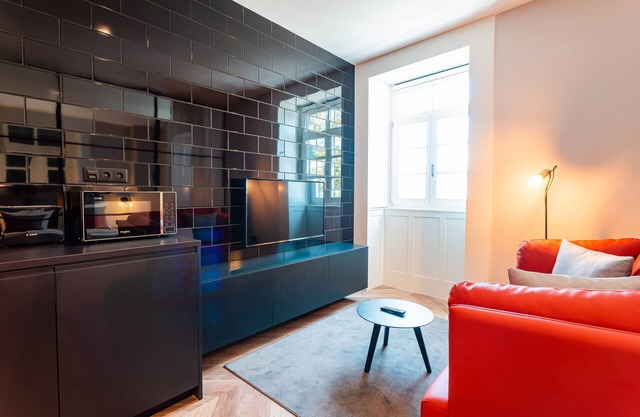 FLH Viola Market Flat VII