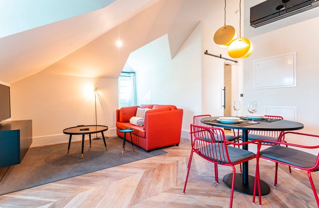 FLH Viola Market with Terrace II