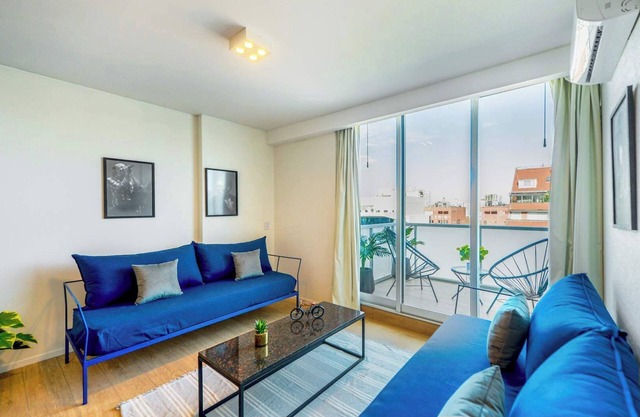 Fliphaus + BE Libertador - Lux 1 Bd 13-2