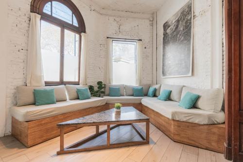 Fliphaus Villa Nicaragua 5900 - Stylish 5 Bd House Hollywood