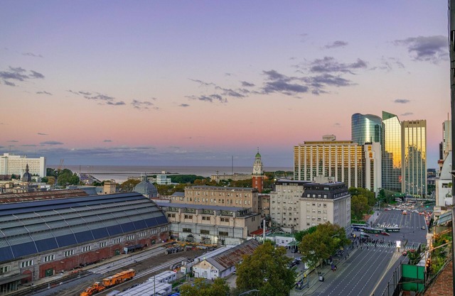 Floor 16 with river view