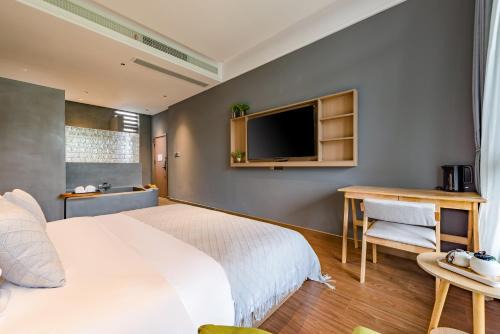 Floral Hotel Hangzhou Fuju Holiday Manor