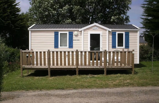 Flower Camping La Grande Plage * - Mobil-home Standard 27m2 2 ch (2005/2013) 6 persons